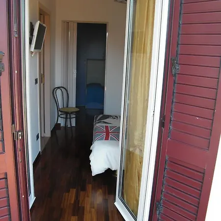 Offside Bed and Breakfast