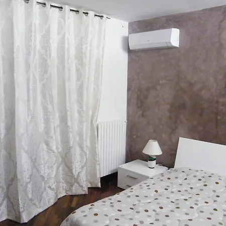 Bed and Breakfast Offside
