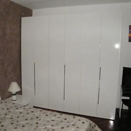 Bed and Breakfast Offside Μπισέλιε