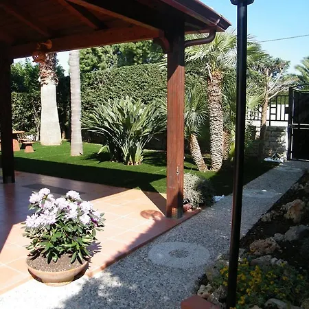 Bed and Breakfast Offside *