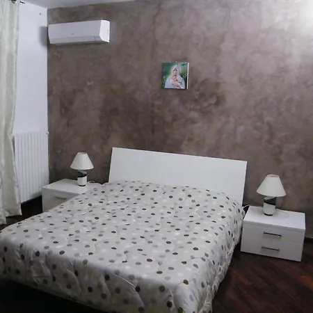 Offside Bed and Breakfast