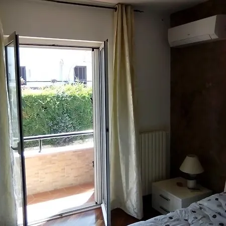 Bed and Breakfast Offside Μπισέλιε